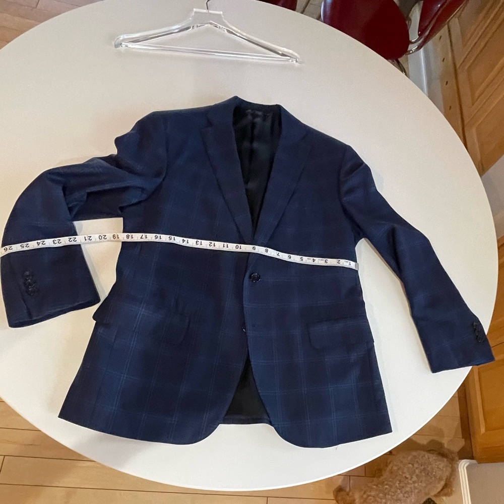 Tom James Custom made wool Slim Fit Blazer 37S